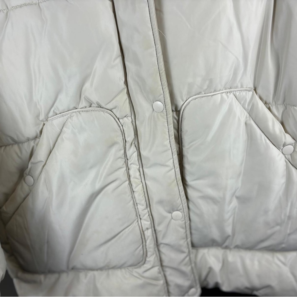 Puff jacket wore very few times - Picture 6 of 6